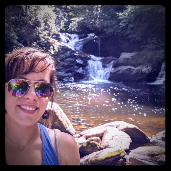 Meet Your Posher - Picture 1 of 1